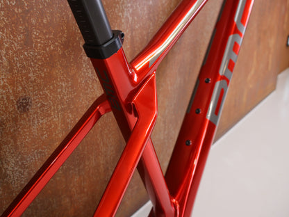 BMC TWOSTROKE 01 RAHMENSET / GRÖSSE S / RED GREY / PREMIUM CARBON / 1360G
