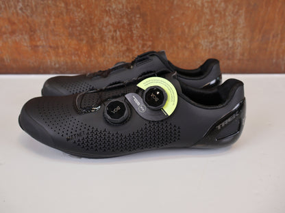 TREK RSL ROAD BIKE SHOE / SIZE 43 / BLACK / OCLV CARBON / METNET / 252G