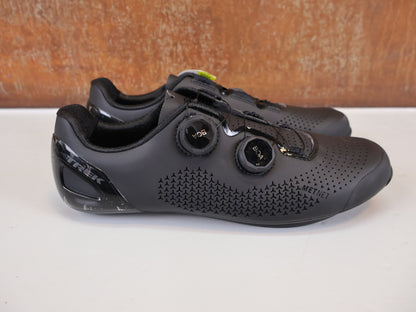 TREK RSL ROAD BIKE SHOE / SIZE 43 / BLACK / OCLV CARBON / METNET / 252G