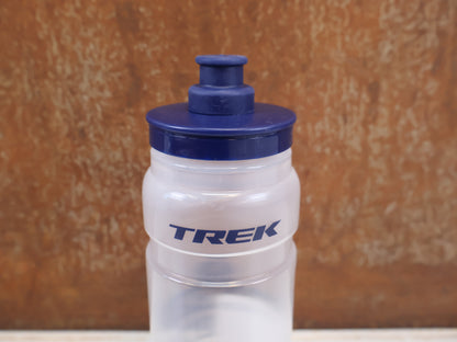 TREK FLY WASSERFLASCHE 740ML / TRINKFLASCHE IN DARK BLUE/CLEAR