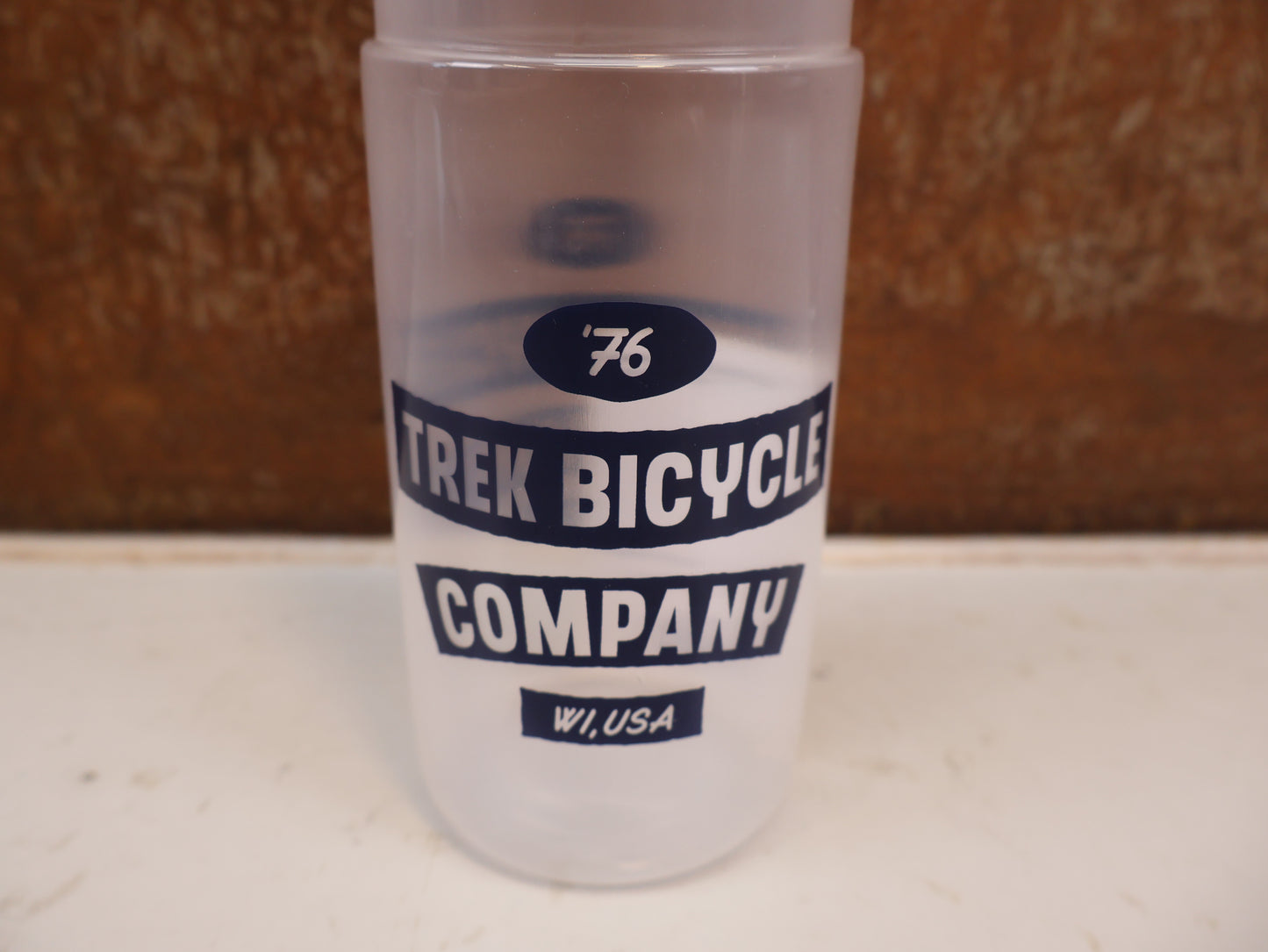 TREK FLY WASSERFLASCHE 740ML / TRINKFLASCHE IN DARK BLUE/CLEAR