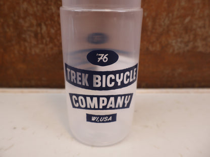 TREK FLY WASSERFLASCHE 740ML / TRINKFLASCHE IN DARK BLUE/CLEAR