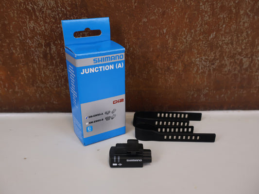 SHIMANO DI2 VERTEILER SM-EW90-A / 3 ANSCHLÜSSE / COCKPIT JUNCTION / LADEPORT