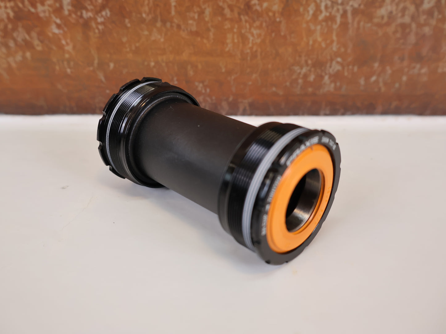 PRAXIS T47 INBOARD BOTTOM BRACKET / 85.5MM / SHIMANO 24MM