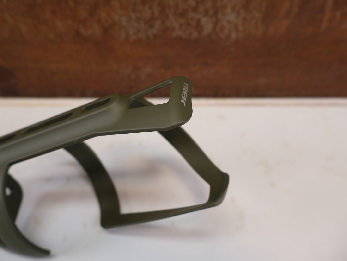 TREK SIDE LOAD RECYCLED FLASCHENHALTER OLIVE GREY MATT / LINKS U. RECHTS