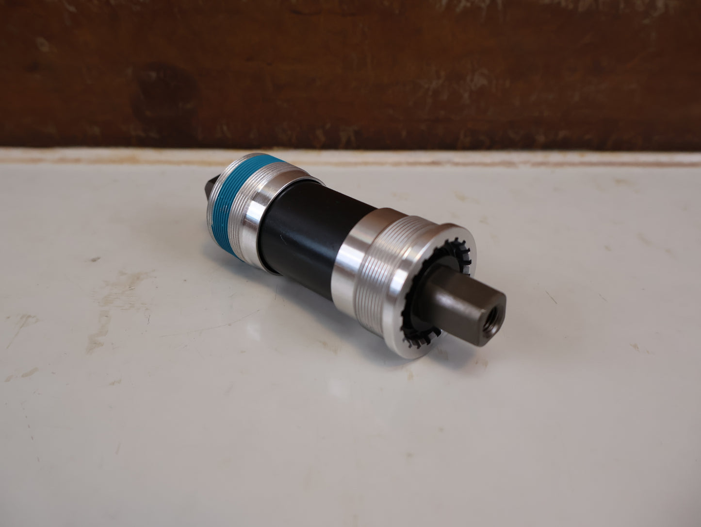 SHIMANO BB-UN300 BOTTOM BRACKET / BSA 68 MM SQUARE TAPER CARTRIDGE BEARING
