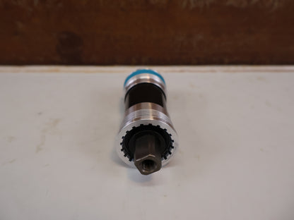 SHIMANO BB-UN300 BOTTOM BRACKET / BSA 68 MM SQUARE TAPER CARTRIDGE BEARING