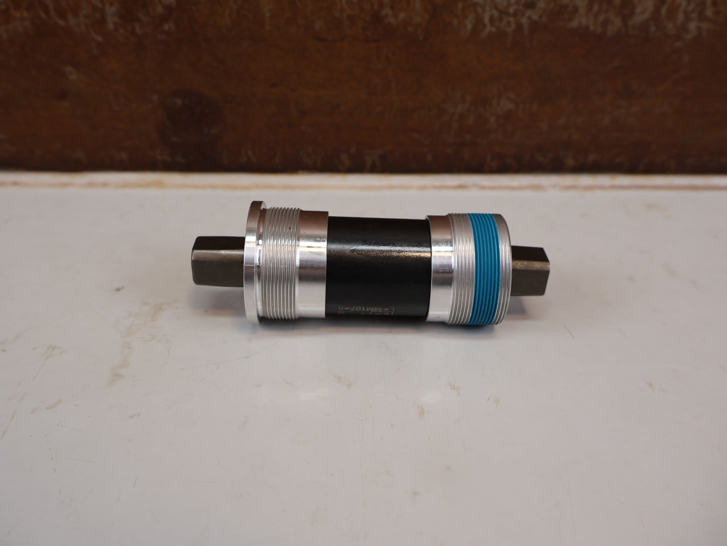 SHIMANO BB-UN300 BOTTOM BRACKET / BSA 68 MM SQUARE TAPER CARTRIDGE BEARING
