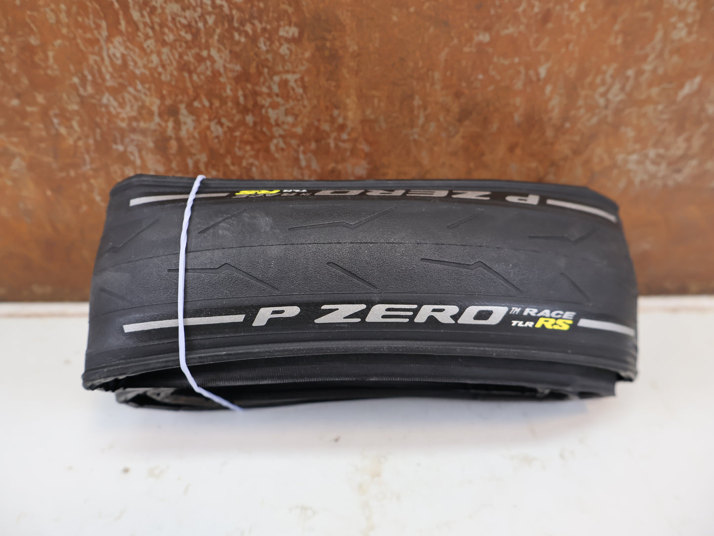 PIRELLI P ZERO RACE TLR REIFEN 700X28C BLACK TUBELESS READY