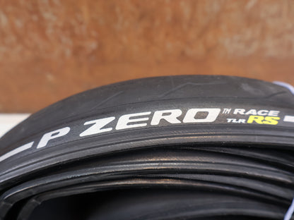 PIRELLI P ZERO RACE TLR REIFEN 700X28C BLACK TUBELESS READY