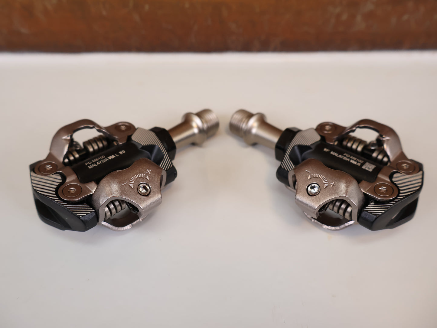 SHIMANO DEORE XT PD-M8100 SPD-PEDALE / XC-RACE / INKL. SM-SH51 CLEATS / 342G