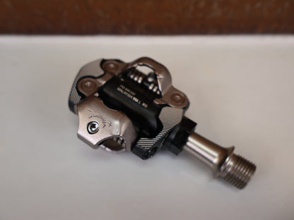 SHIMANO DEORE XT PD-M8100 SPD-PEDALE / XC-RACE / INKL. SM-SH51 CLEATS / 342G