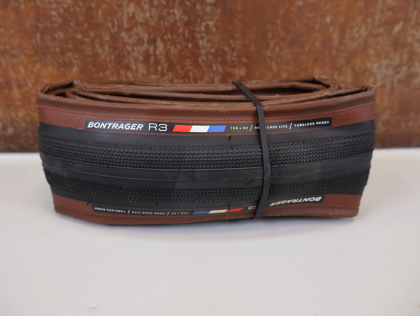 BONTRAGER R3 HARD-CASE LITE TLR / SKINWALL / 700X32C / TR-SPEED / 340G