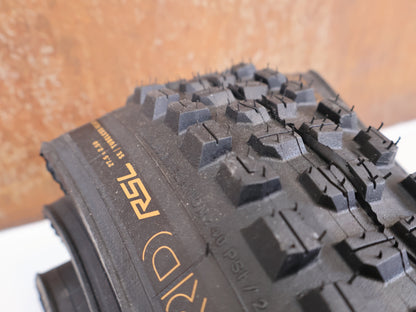 BONTRAGER BREVARD RSL SE TLR / 27.5" X 2.5" / MTB TIRE / TRIPLE COMPOUND / 1255G