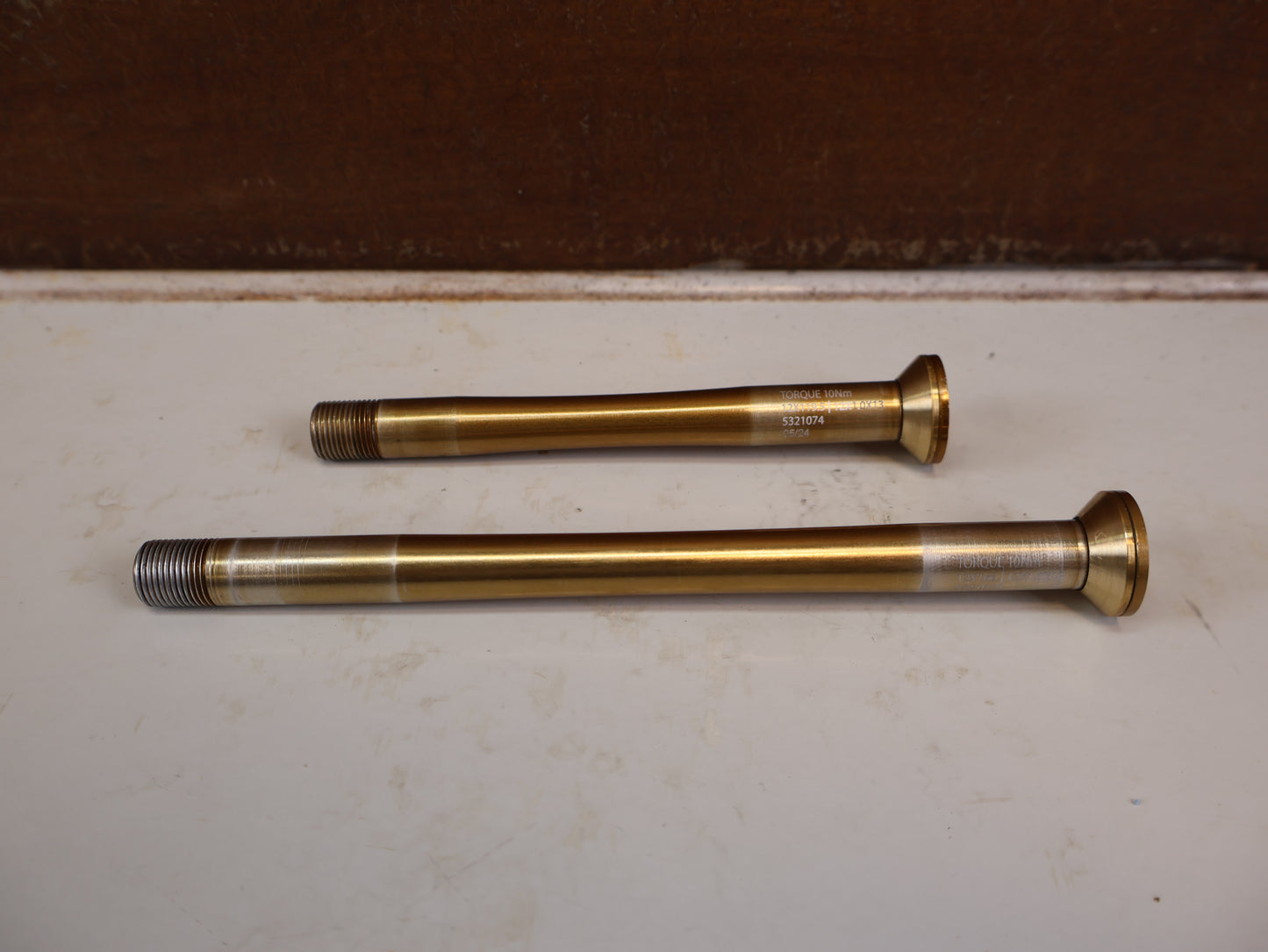 BONTRAGER SWITCH LEVER PRO STECKACHSEN SET GOLD / TREK