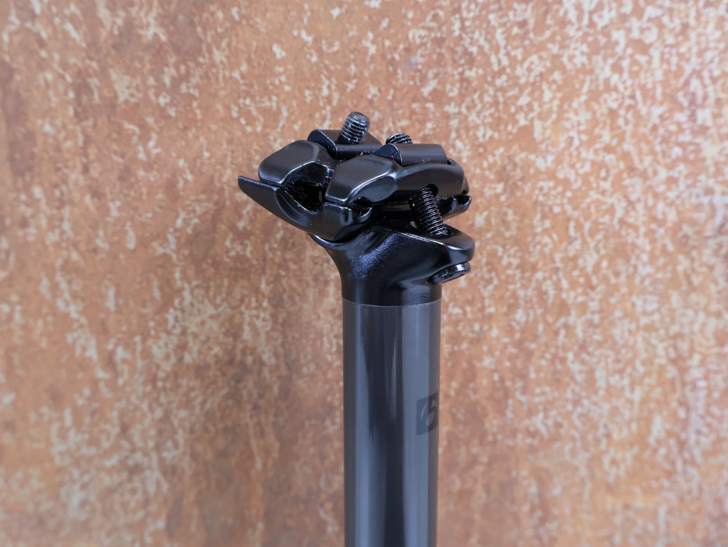 BONTRAGER CARBON SATTELSTÜTZE 27.2 X 330MM 8MM OFFSET UD GLANZ 243G