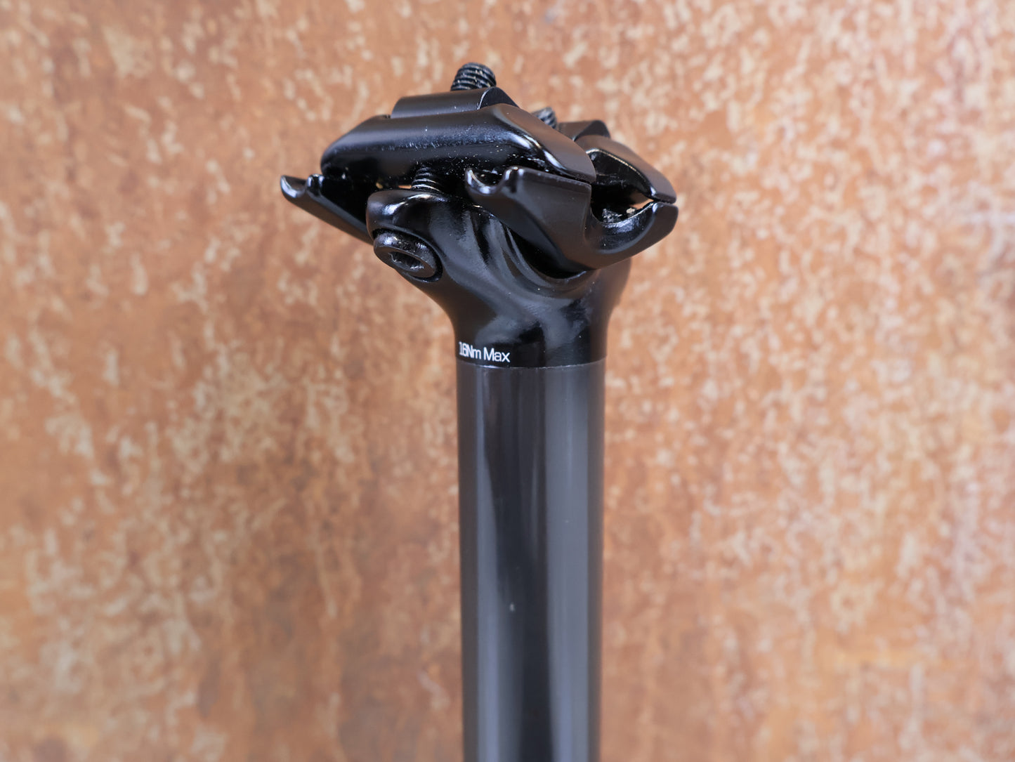 BONTRAGER CARBON SATTELSTÜTZE 27.2 X 330MM 8MM OFFSET UD GLANZ 243G