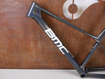 BMC TWOSTROKE 01 RAHMENSET / GRÖSSE XL / ANTHRACITE PRISMA / WHITE / 1490G
