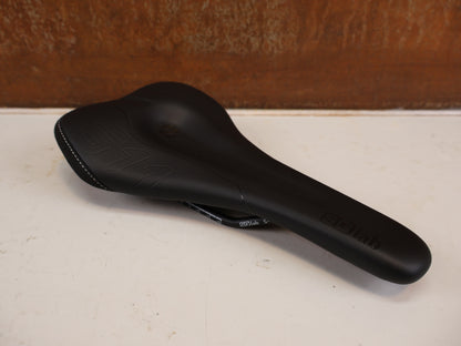 SQLAB 611 ERGOWAVE S-TUBE SATTEL 14CM SCHWARZ MTB ALL-MOUNTAIN