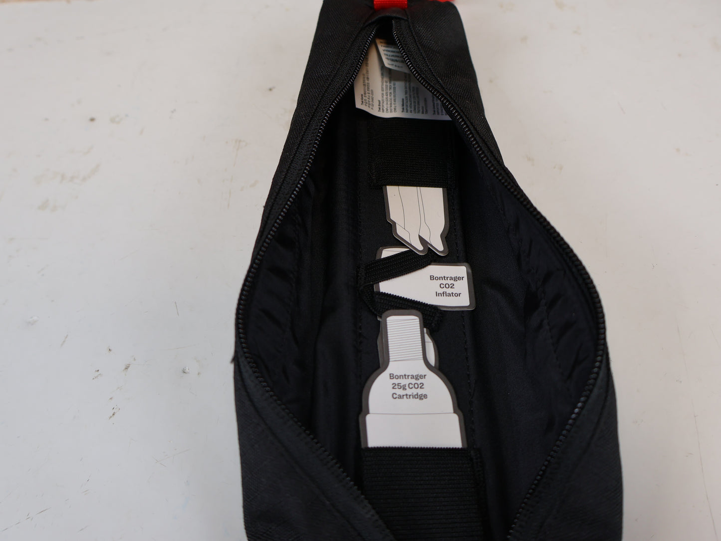 TREK BITS WERKZEUGTASCHE GRAVEL ROAD 0,25L GRAU SCHWARZ / HAN 5323565