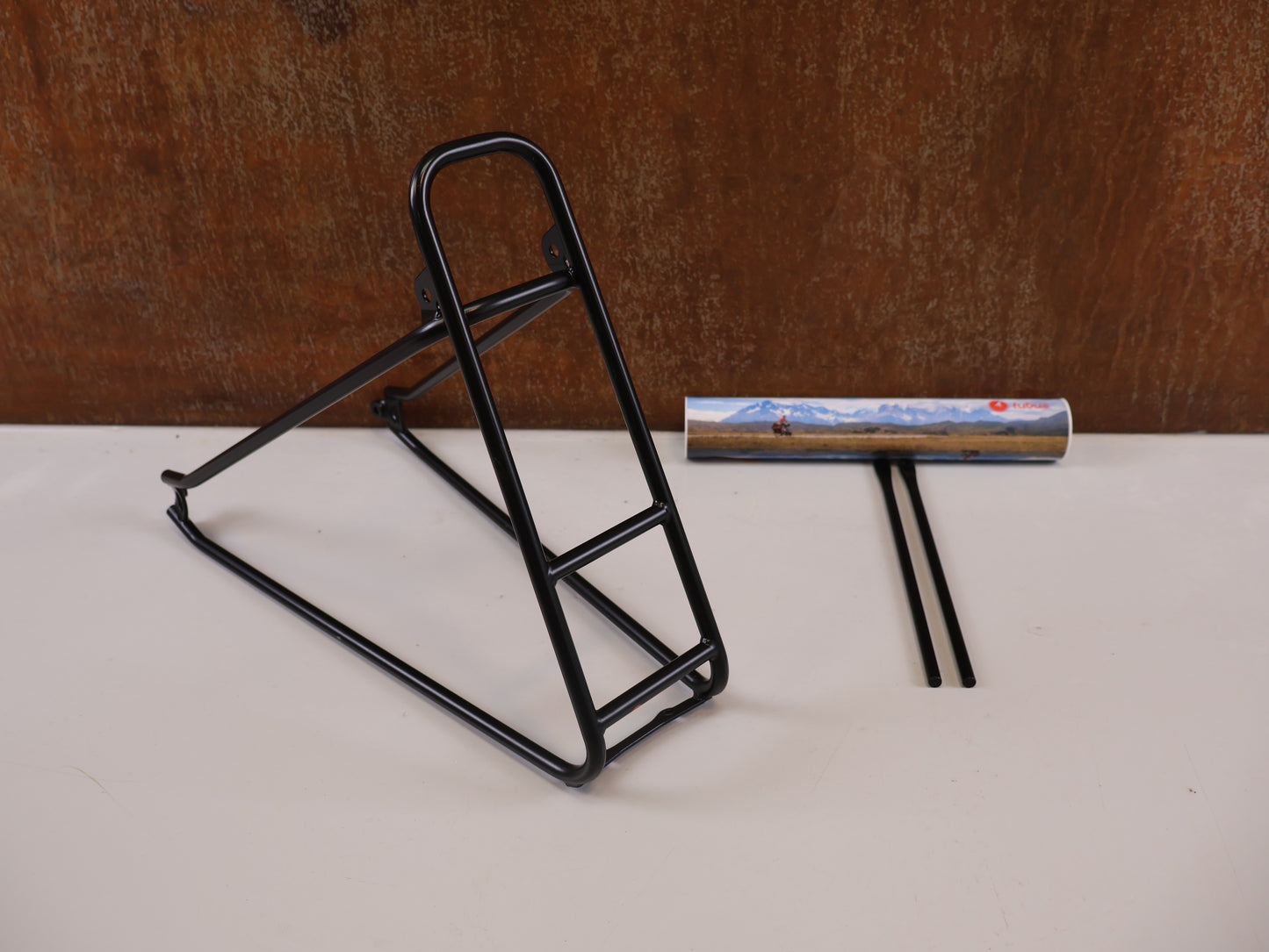 TUBUS VEGA EVO GEPÄCKTRÄGER / 26"-28" / HINTERBAU / SCHWARZ / STAHL