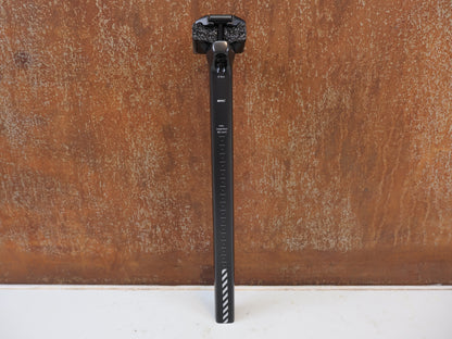 BMC D-SHAPE CARBON SATTELSTÜTZE / 0MM OFFSET / 213 G / 360MM