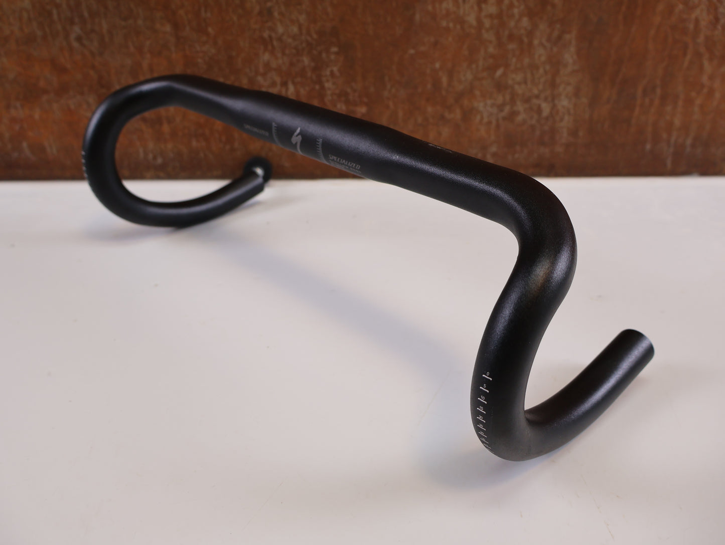 SPECIALIZED EXPERT ALLOY SHALLOW BEND ROAD BIKE HANDLEBAR / 440MM / 31.8MM / BLACK