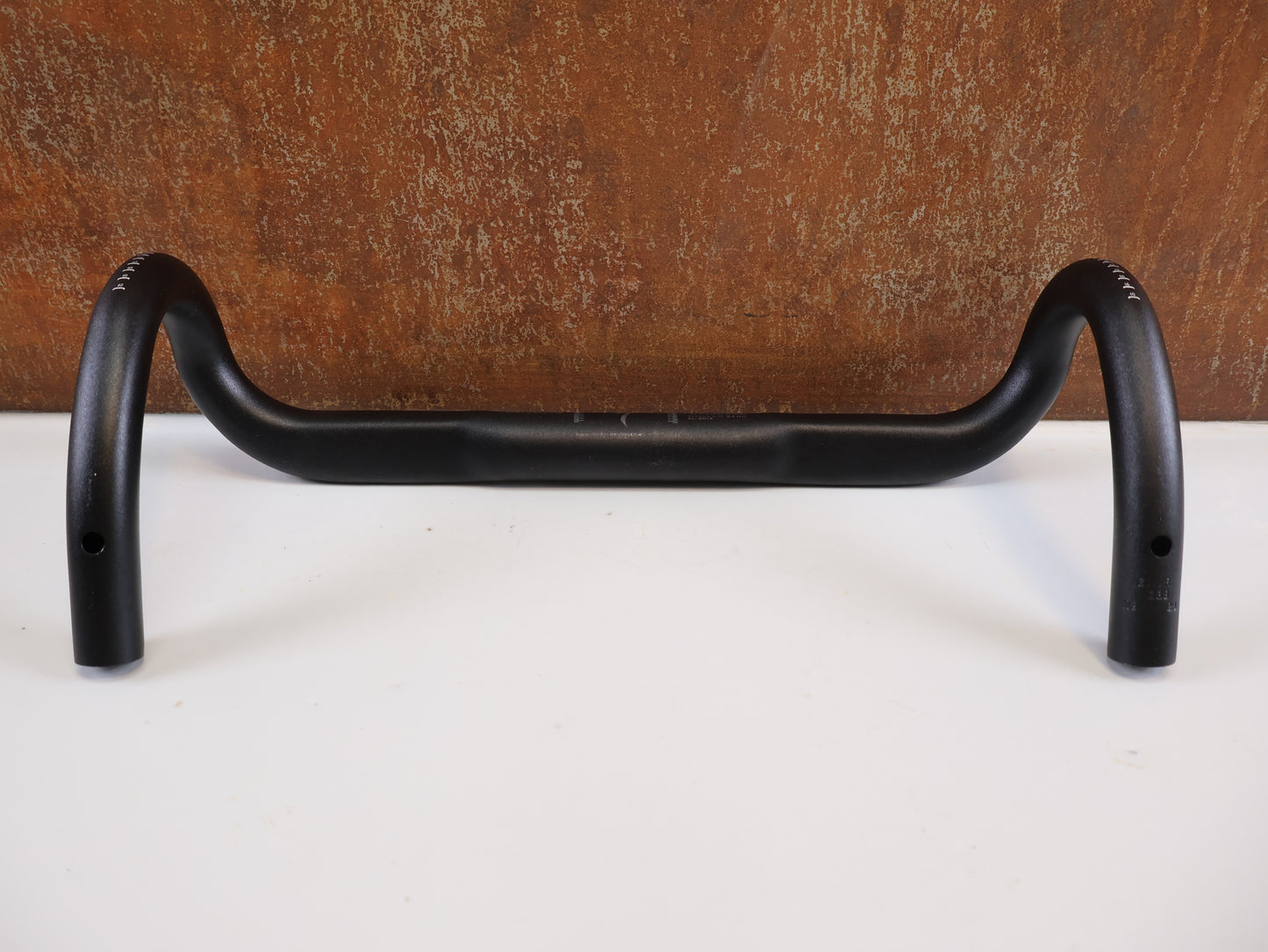 SPECIALIZED EXPERT ALLOY SHALLOW BEND ROAD BIKE HANDLEBAR / 440MM / 31.8MM / BLACK