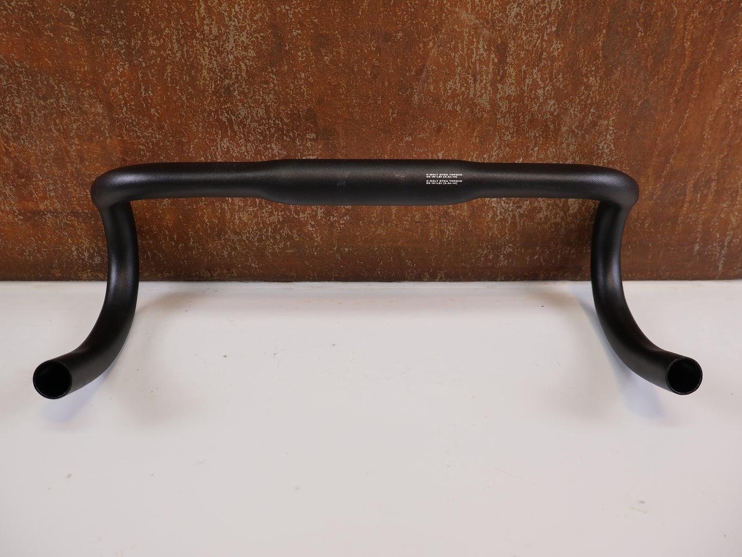 SPECIALIZED EXPERT ALLOY SHALLOW BEND ROAD BIKE HANDLEBAR / 440MM / 31.8MM / BLACK