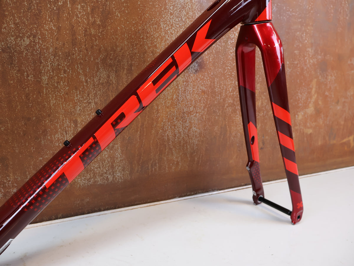 TREK CROCKETT DISC RAHMENSET COBRA BLOOD / 58CM