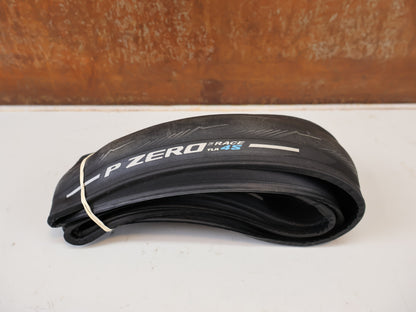 PIRELLI P ZERO RACE 4S TLR 700X30C FALTREIFEN TUBELESS READY SCHWARZ / 30-622