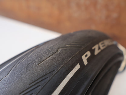 PIRELLI P ZERO RACE 4S TLR 700X30C FALTREIFEN TUBELESS READY SCHWARZ / 30-622