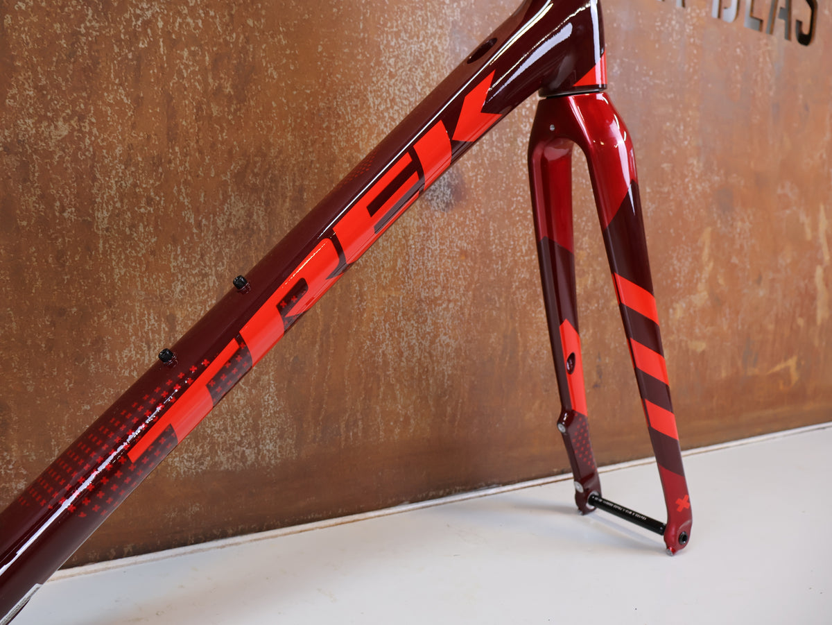 TREK CROCKETT DISC RAHMENSET COBRA BLOOD / 54CM