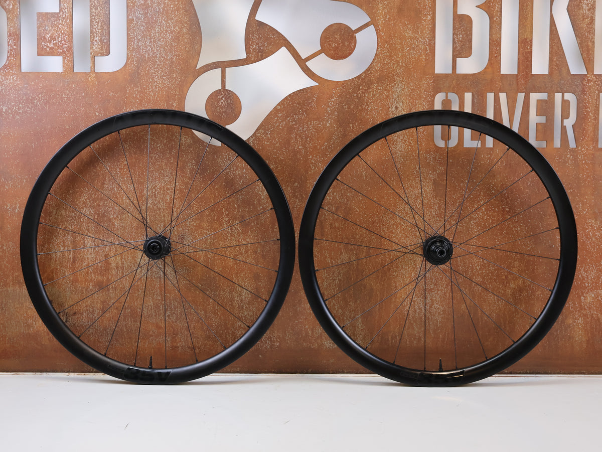 BONTRAGER AEOLUS ELITE 35V TLR GRAVEL CARBON LAUFRADSATZ DISC XDR