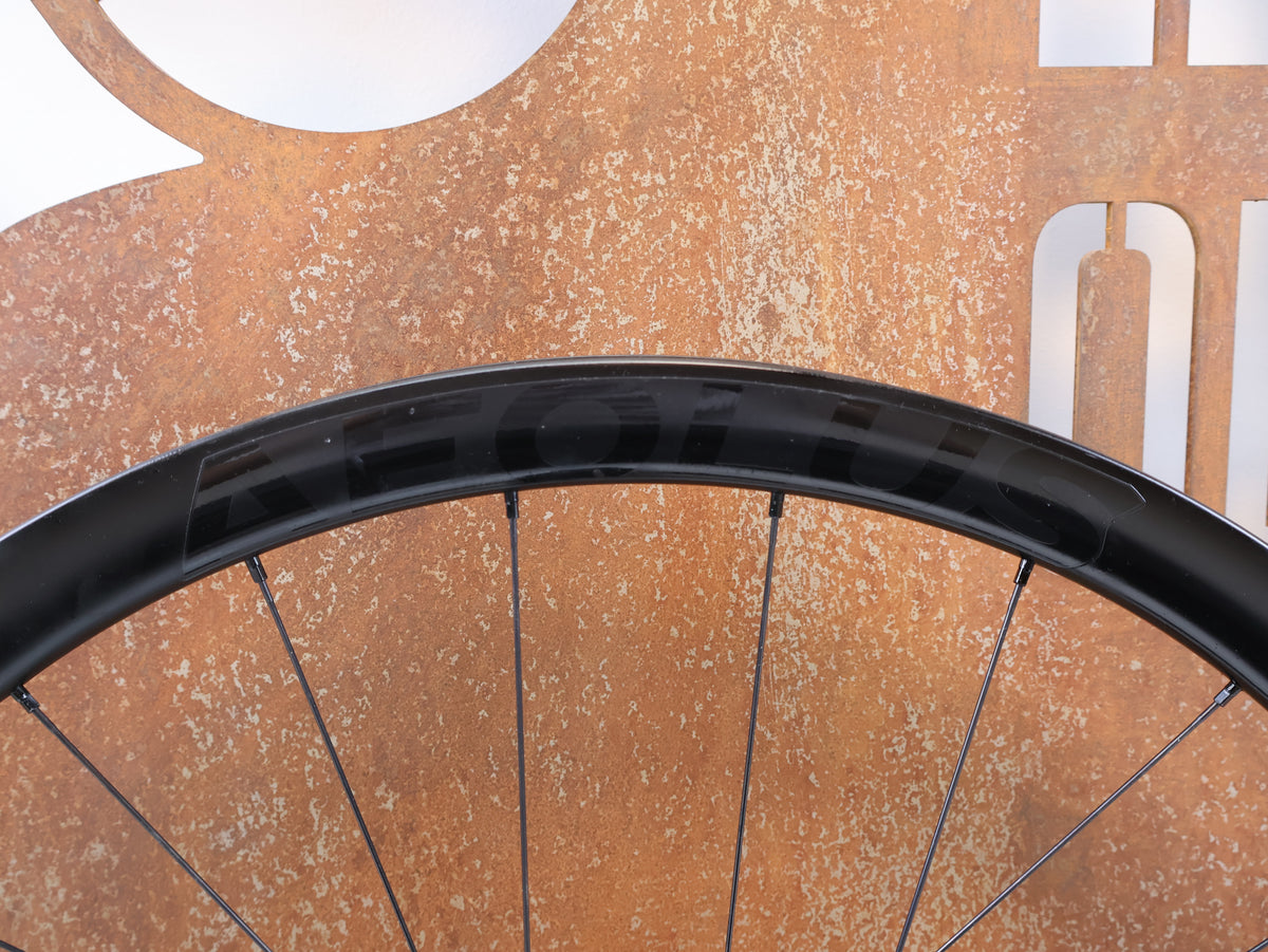BONTRAGER AEOLUS ELITE 35V TLR GRAVEL CARBON LAUFRADSATZ DISC XDR