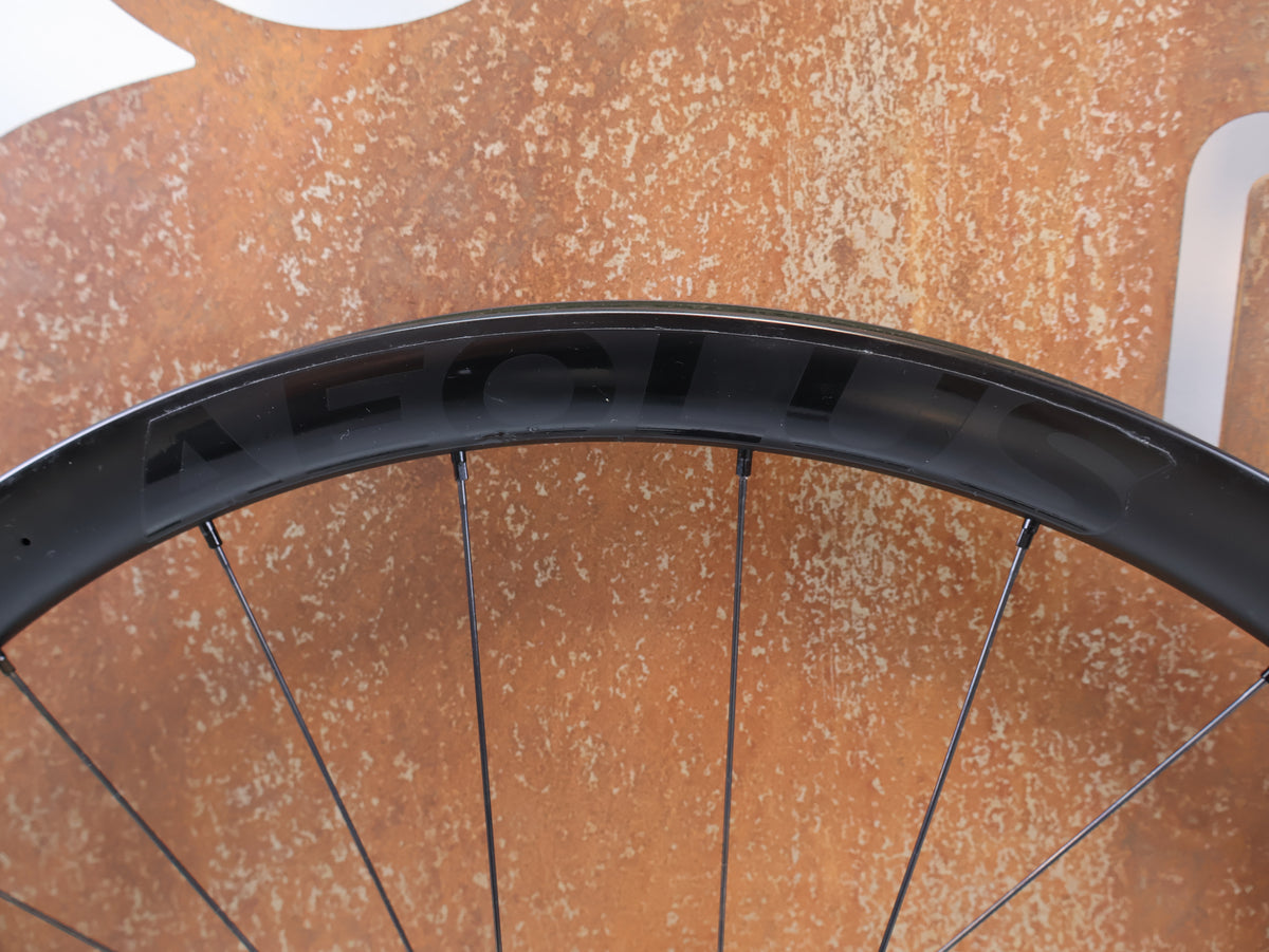 BONTRAGER AEOLUS ELITE 35V TLR GRAVEL CARBON LAUFRADSATZ DISC XDR