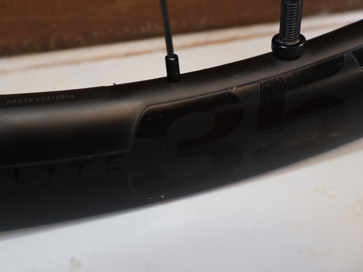 BONTRAGER AEOLUS ELITE 35V TLR GRAVEL CARBON LAUFRADSATZ DISC XDR