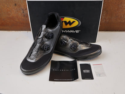 NORTHWAVE REVOLUTION 3 ROAD SHOES / WHITE / SIZE 40 / CARBON SOLE / SLW3