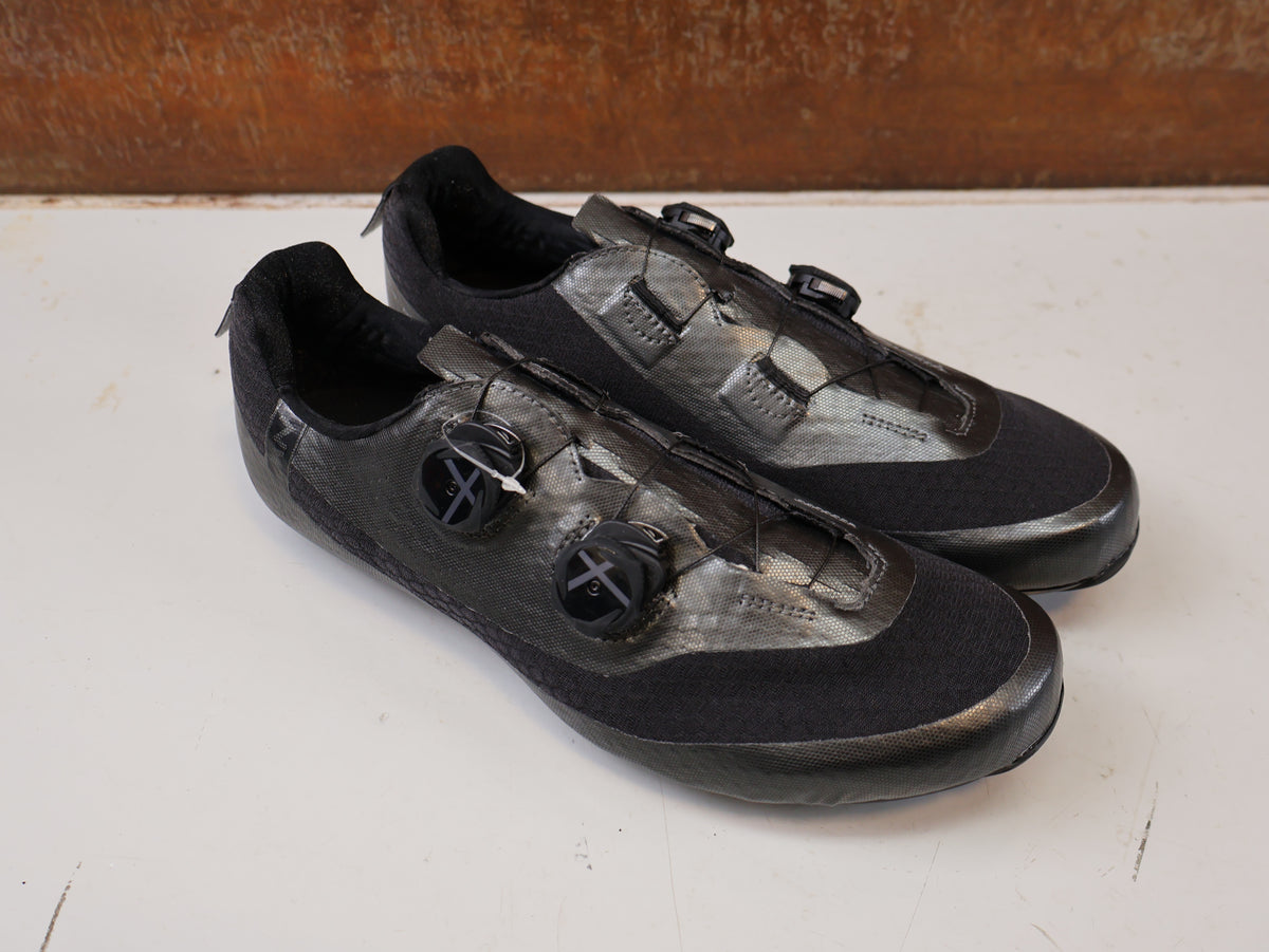 NORTHWAVE REVOLUTION 3 ROAD SHOES / WHITE / SIZE 40 / CARBON SOLE / SLW3