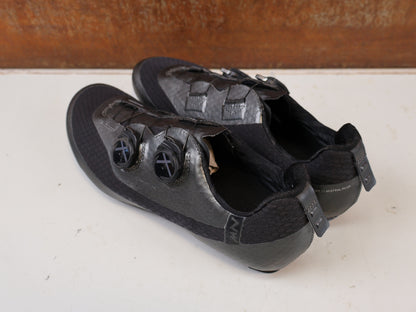 NORTHWAVE REVOLUTION 3 ROAD SHOES / WHITE / SIZE 40 / CARBON SOLE / SLW3