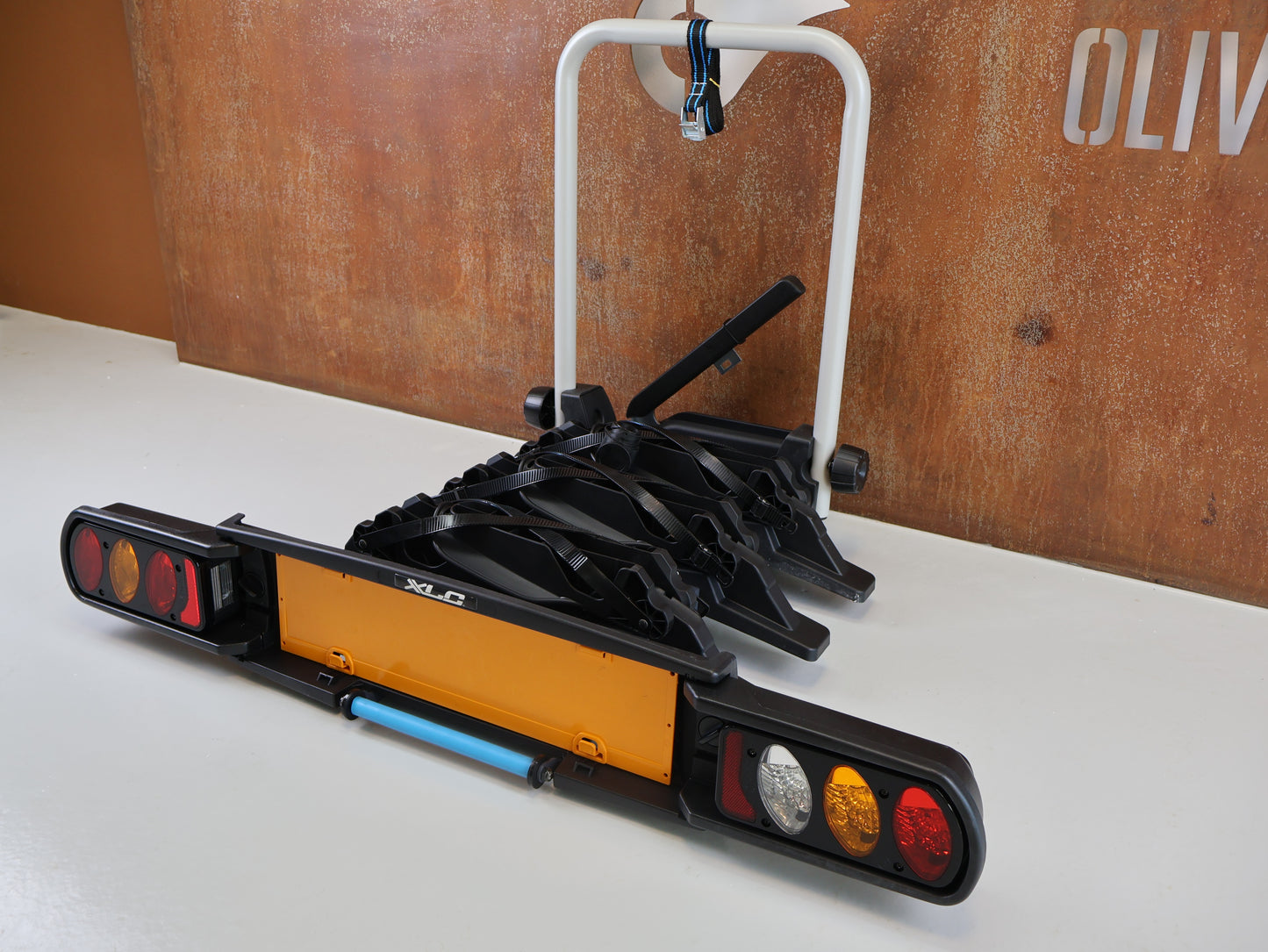 XLC BELUGA VC-C03 REAR RACK / FOR 3 E-BIKES / TOW HITCH MOUNTED / TILT FUNCTION