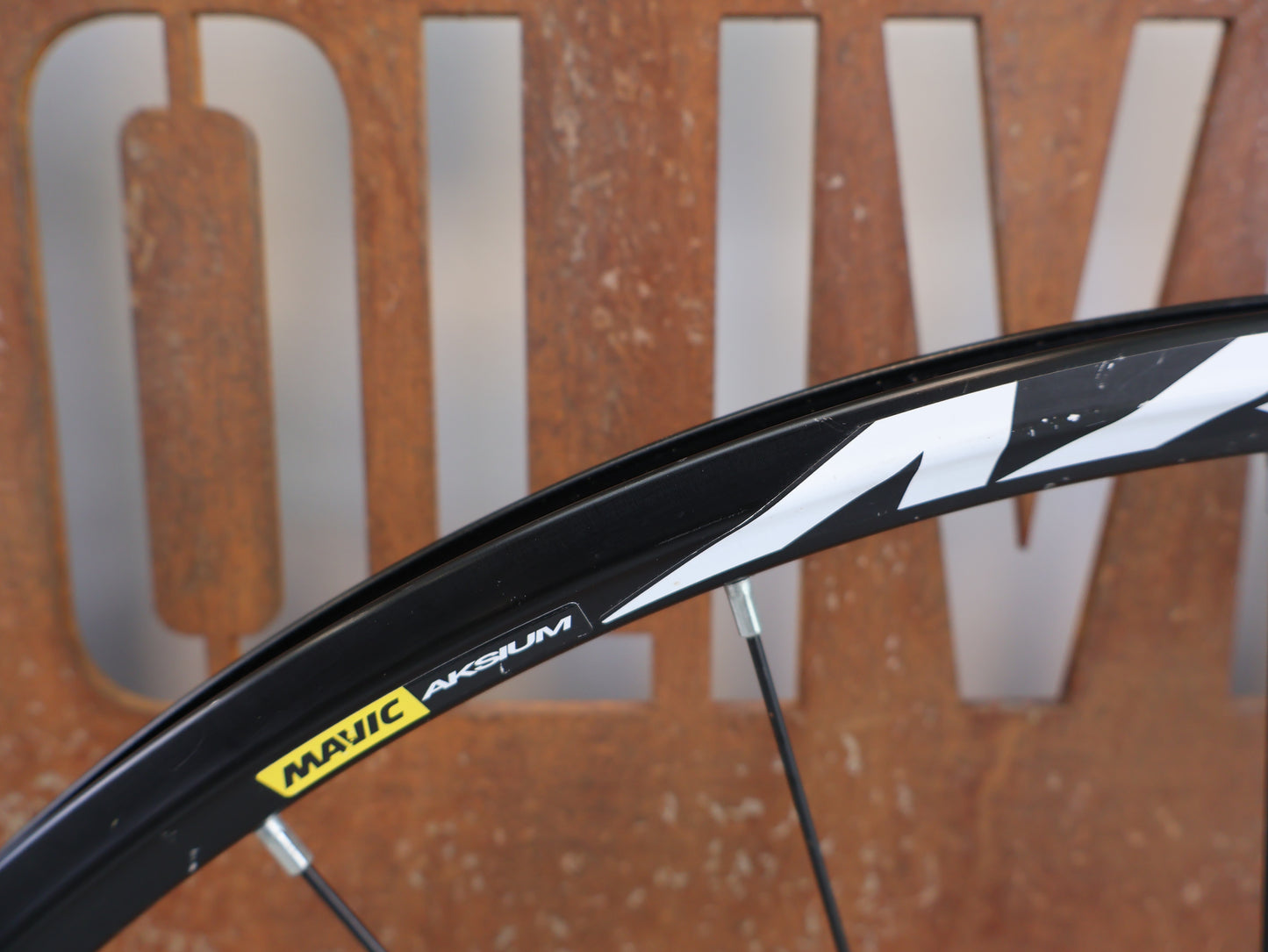 MAVIC AKSIUM DISC LAUFRADSATZ / 6-LOCH / SHIMANO HG / 12MM STECKACHSE / SCHWARZ