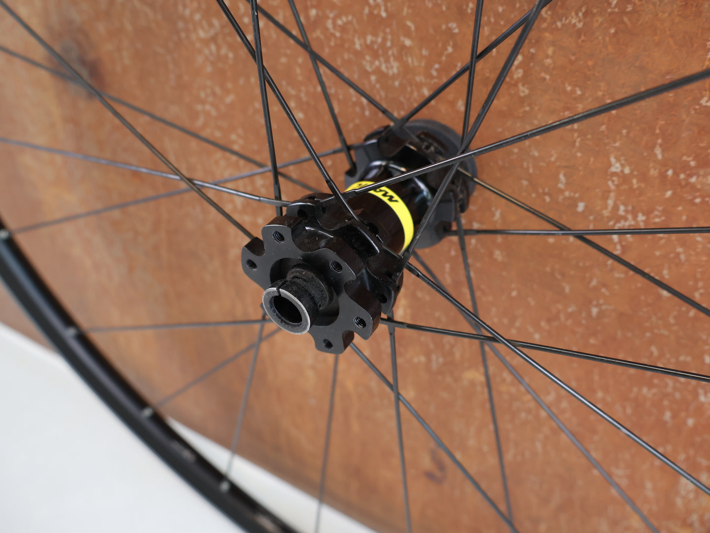 MAVIC AKSIUM DISC LAUFRADSATZ / 6-LOCH / SHIMANO HG / 12MM STECKACHSE / SCHWARZ