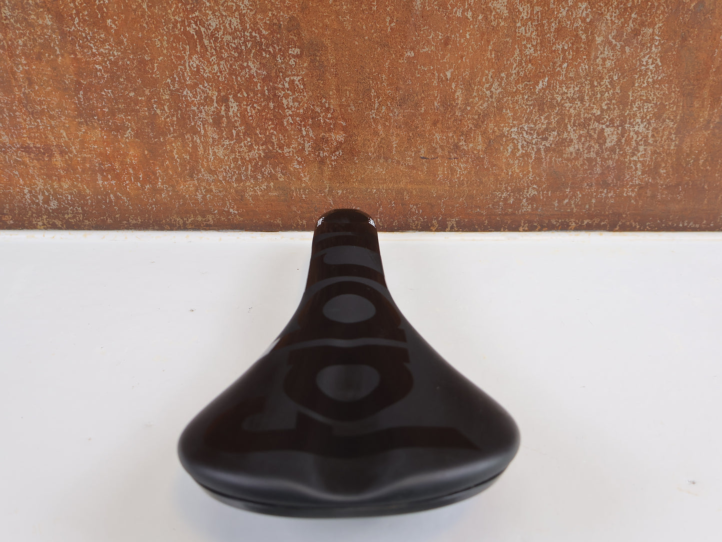 FABRIC SCOOP PRO TEAM FLAT SADDLE / CARBON RAILS / 142MM / 198G / BLACK
