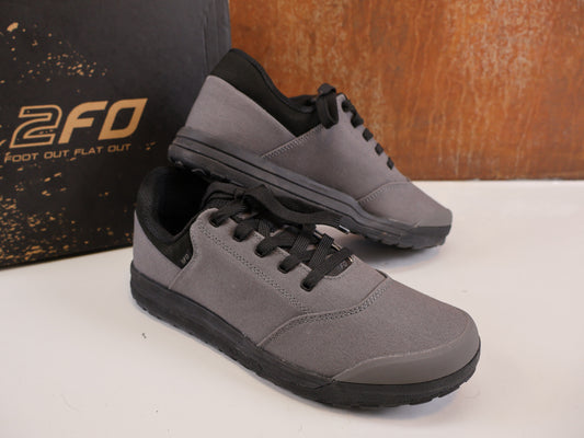 SPECIALIZED 2FO ROOST CANVAS MTB SCHUHE / FLAT PEDAL / SLATE / GR. 45 / SLIPNOT ST