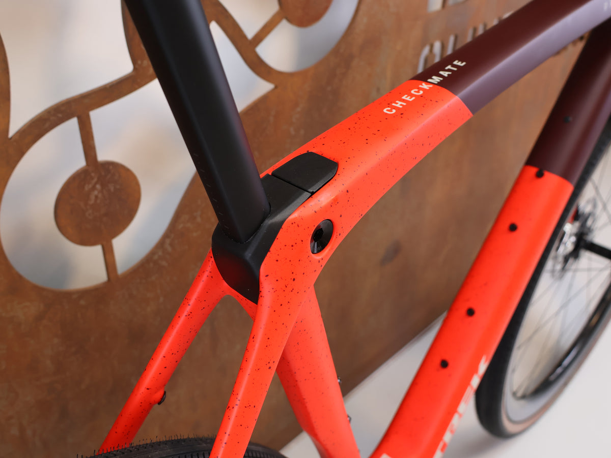TREK CHECKMATE SLR 9 AXS RADIOACTIVE RED GRAVEL / M/L