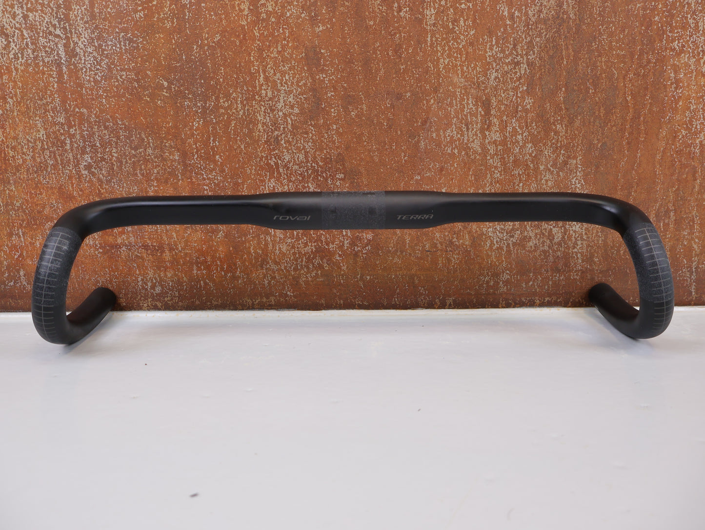 ROVAL TERRA CARBON LENKER / 440MM-480MM / 12º FLARE / 194G / GRAVEL & ROAD