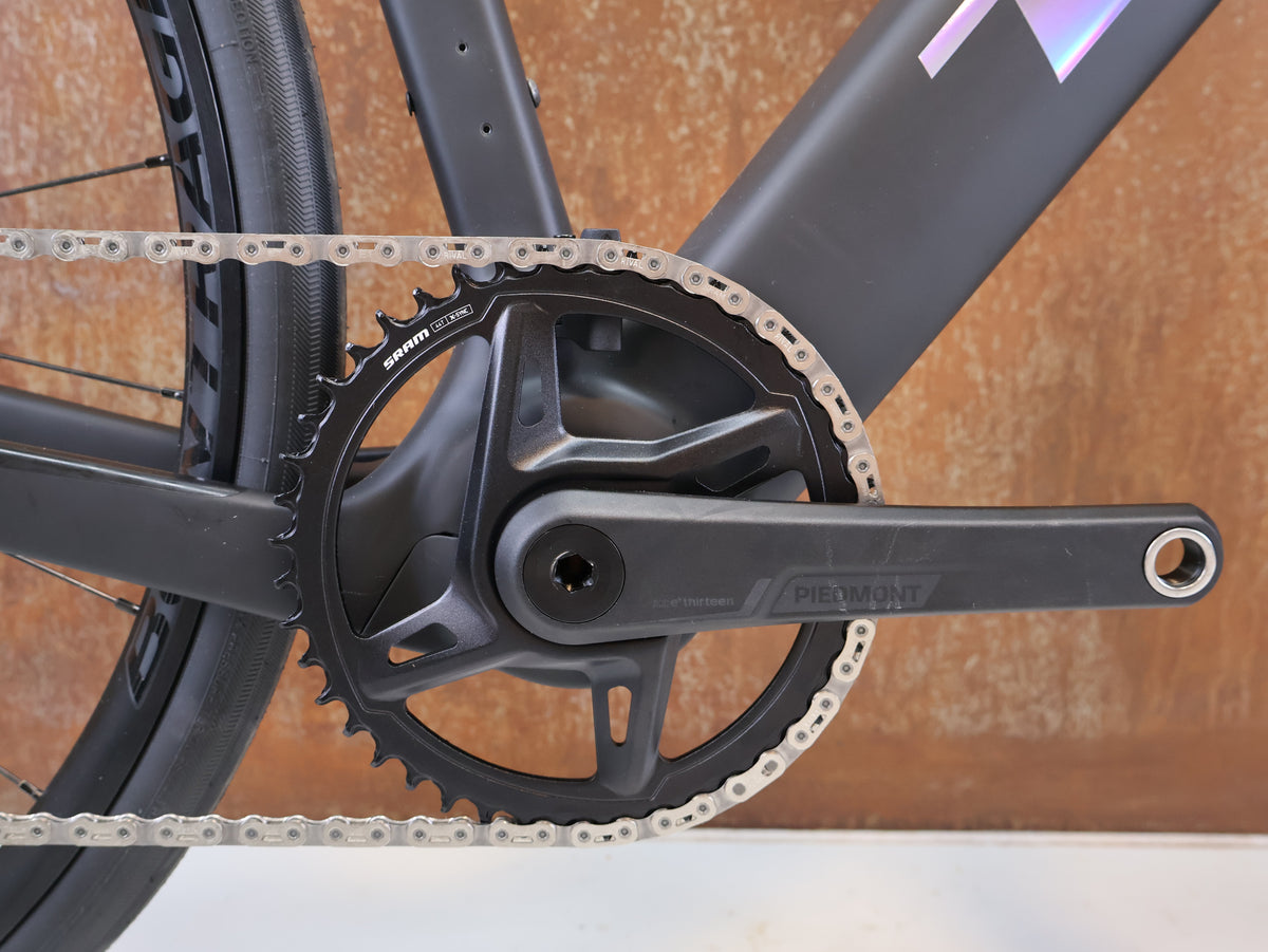TREK DOMANE+ SL 6 AXS GEN 5 MATTE DEEP SMOKE / M/L / E-GRAVEL /-ROAD