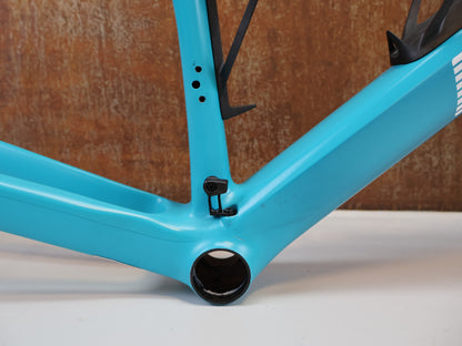 BMC ROADMACHINE 01 TWO FRAMESET / GRÖßE 58 / TURQUOISE WHITE / MJ 2024 / CARBON