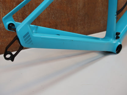 BMC ROADMACHINE 01 TWO FRAMESET / GRÖßE 58 / TURQUOISE WHITE / MJ 2024 / CARBON